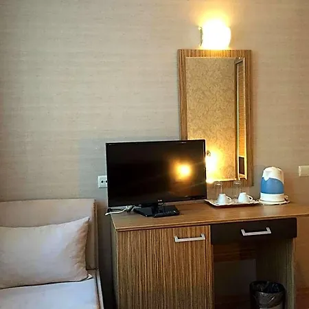 Gm Royal Plaza